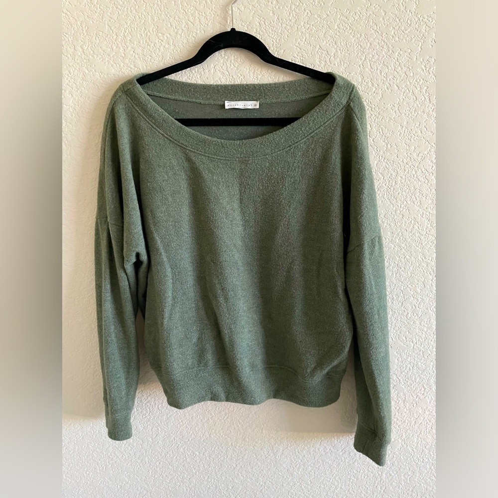 ✨3 for $25✨ Wasabi + Mint Top